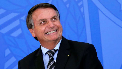 Vazamento Expõe Celular de Bolsonaro e Outros Milhões